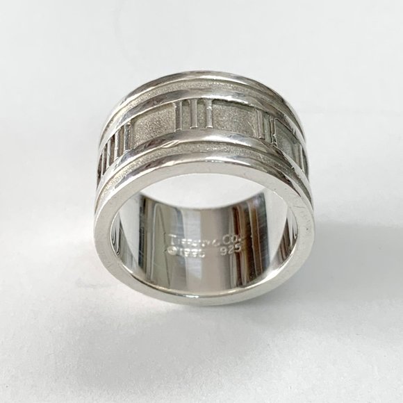 Tiffany & Co. Atlas Ring in Silver, 12mm, size 6 - Picture 4 of 5